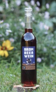 Brombeerwein